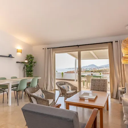 Calala House With Huge Terrace Dom wakacyjny *